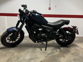 Zontes C125 - Moto Cruiser Negra/Azul