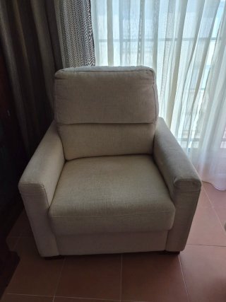 Sillón beige hecho a medida