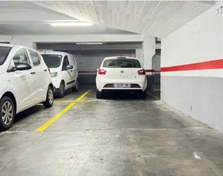Garaje en alquiler en Les Corts en Barcelona