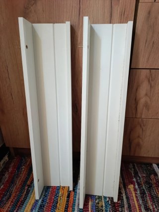 Baldas blancas de madera de 55cm de largo