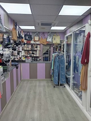 Local comercial en venta en Gavarra en Cornellà de Llobregat
