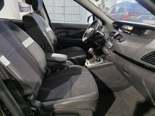 RENAULT Grand Scenic Dynamique TCE 130 7 plazas