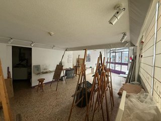 Local comercial en venta en Azpilagaña en Pamplona