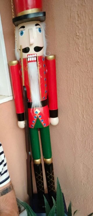 Figura de Cascanueces de Madera