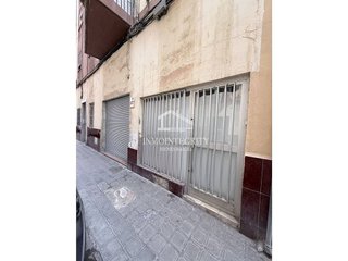 Local comercial en venta en Este en Castellón de la Plana