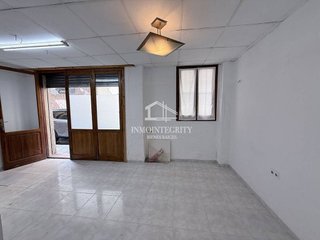 Local comercial en venta en Este en Castellón de la Plana