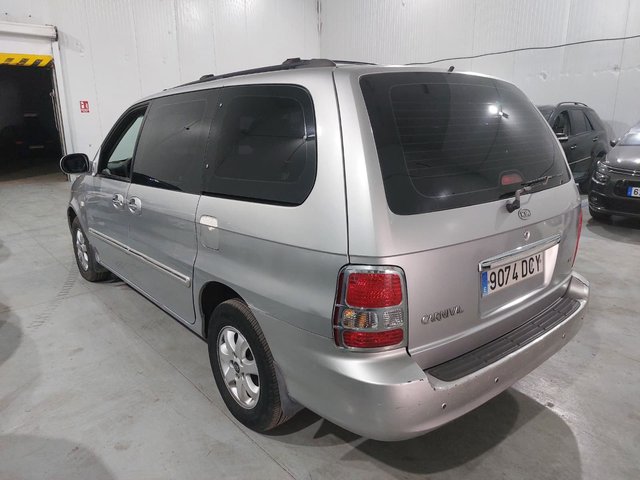 Kia Carnival 2.9 CRDi EX