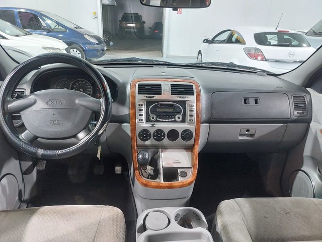 Kia Carnival 2.9 CRDi EX
