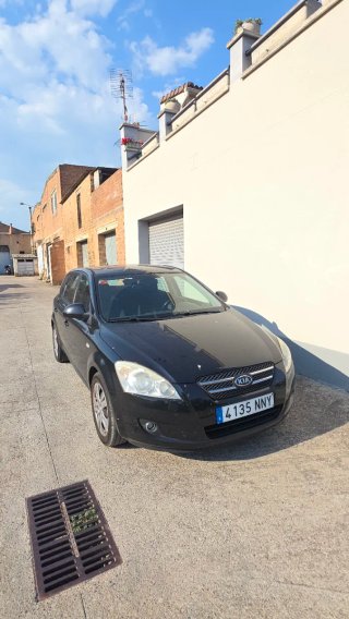 Kia Ceed 5 puertas negro