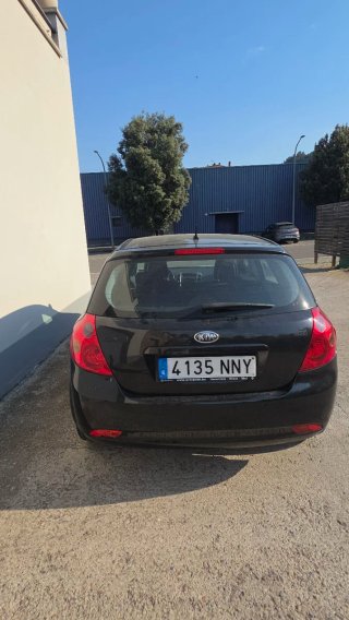 Kia Ceed 5 puertas negro
