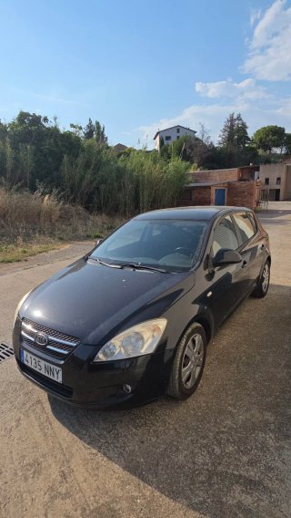 Kia Ceed 5 puertas negro