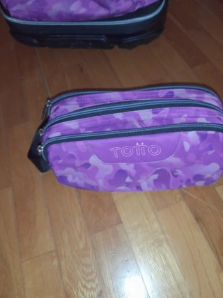 Mochila Totto con carro y estuche morado