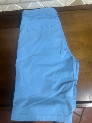 Pantaloni corti azzurro chiaro