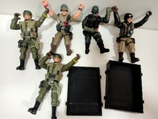Lote 5 Soldados Acción + Caja Armas Chap Mei