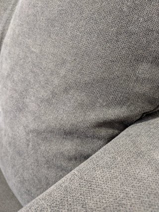 Sofá de tela gris