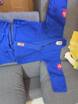 Kimono Gracie Barra Azul para niños