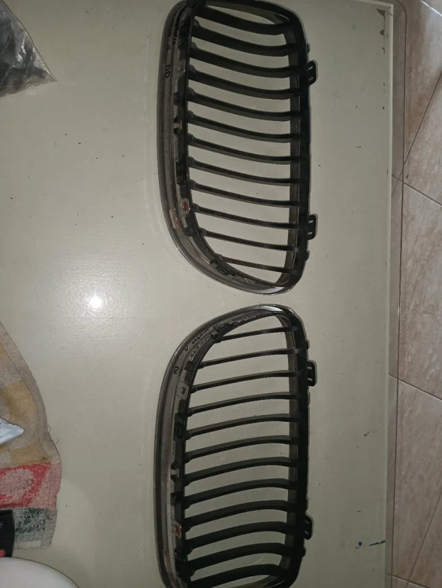 Rejillas BMW E90 2010
