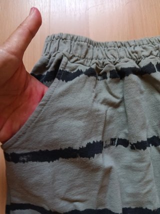 Falda larga verde con rayas negras Talla L