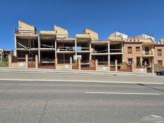 Edificio en venta en Lucena