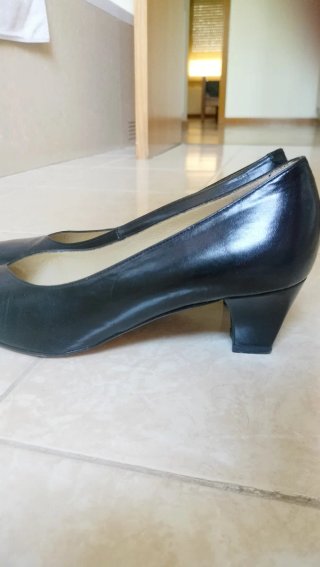 Zapatos de salón Carmen Lopez negros