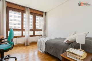 Piso en alquiler en Ermitagaña - Mendebaldea en Pamplona