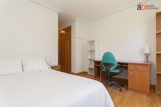 Piso en alquiler en Ermitagaña - Mendebaldea en Pamplona