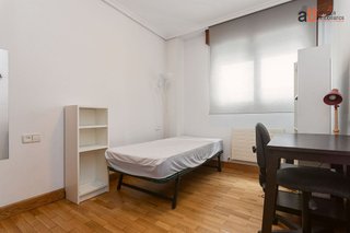 Piso en alquiler en Ermitagaña - Mendebaldea en Pamplona