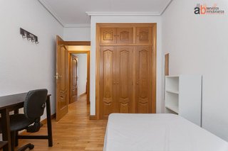 Piso en alquiler en Ermitagaña - Mendebaldea en Pamplona