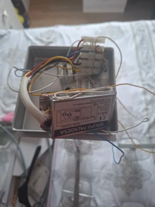 Lampade da soggiorno regolabili con telecomando