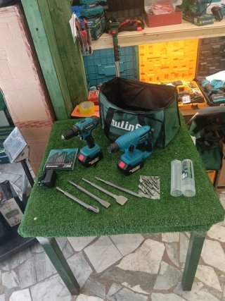 Trapano a batteria e borsa attrezzi