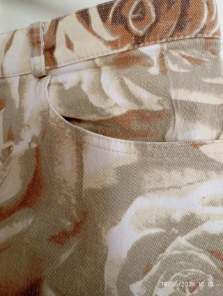 Falda corta estampada floral