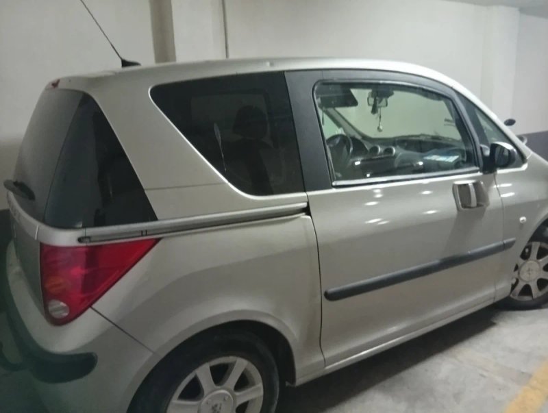 Peugeot 1007 2007 - foto 1