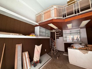 Local comercial en venta en Joc de la Bola - Camps d'Esports - Ciutat Jardí - Montcada en Lleida