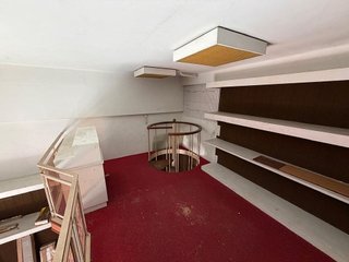 Local comercial en venta en Joc de la Bola - Camps d'Esports - Ciutat Jardí - Montcada en Lleida