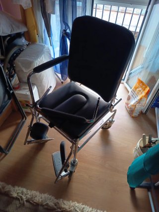 Silla de ruedas para interior mire cincuenta cm de
