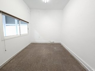 Local comercial en venta en Les Planes en Sant Joan Despí