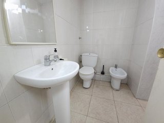 Local comercial en venta en Les Planes en Sant Joan Despí