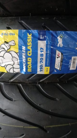 2 neumáticos Michelin diferente medida y modelo