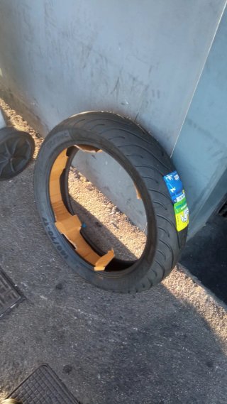2 neumáticos Michelin diferente medida y modelo