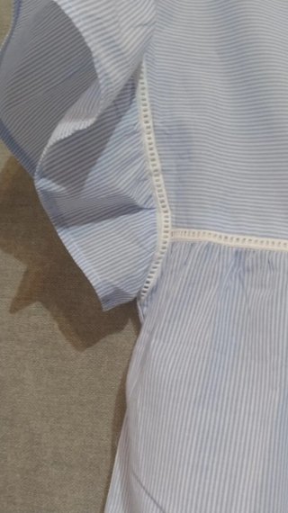 Vestido de rayas azul y blanco