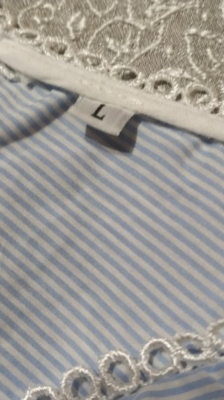 Vestido de rayas azul y blanco