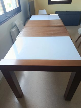 Mesa de comedor extensible hasta 240 cmt