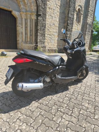 Yamaha X-MAX 250 ABS