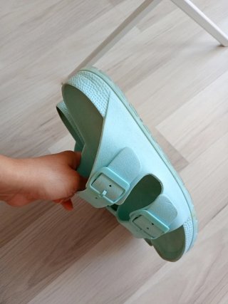 Chanclas verde azulado