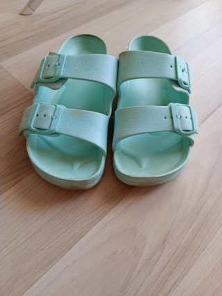 Chanclas verde azulado