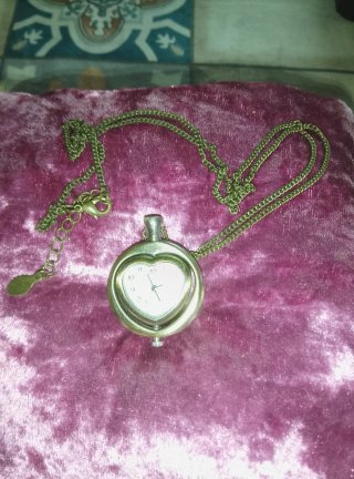 Orologio  a forma di cuore