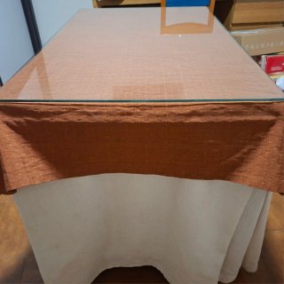 Mesa camilla con cristal y tapete