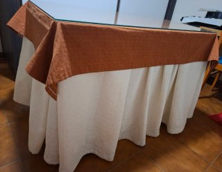 Mesa camilla con cristal y tapete