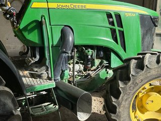 Tractor John Deere 5115M