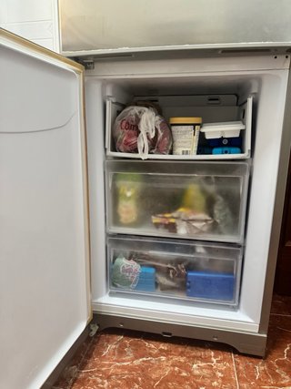 FRIGORÍFICO HOTPOINT ARISTON 1,86m